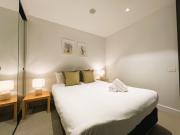 2BR 1 Bath, Dockland, Marvel Stadium, Spacious