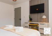 Charming 2-Bed Flat by Glenfield Hospital - Sleeps 6 Charming 2-Bed Flat by Glenfield Hospital - Sleeps 6