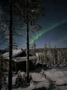 Lapland Riverside Cabin, Äkäsjoki Hideaway - Riverview, Traditional Sauna, Avanto, WiFi, Ski, Ylläs