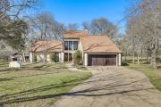 Hot Tub, Deck & Grill: Brookshire Gem Near Venues