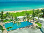 Directly on the Beach with Pool & Ocean View