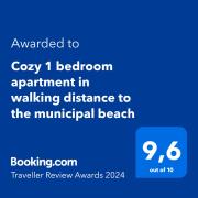 Cozy 1 bedroom apartment in walking distance to the municipal beach