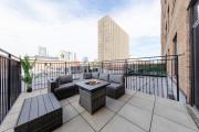 McCormick Place 2BR Suite with Patio, Skyline View and Optional Parking Sleeps 6 Near Soldier Field and Grant Park