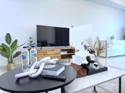 Deluxe Apartment With Panoramic View Near Metro