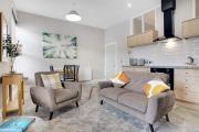 NEW! Luxury 1 Bed Apartment in Hartlepool City Centre by Stay With Us, Perfect for Couples & Contractors, FREE WI-FI!