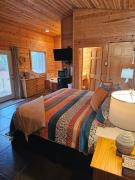 NEW!! King BedJetted Tub5 min to Beaver Lake #4