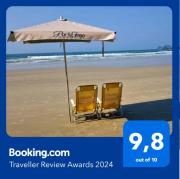 Apto Pitangueiras - 3 quartos, 2 vagas, 4 banheiros, Cozinha completa, 2 minutos da praia