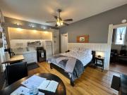 iKlektik House Robin