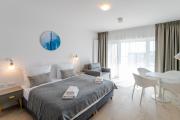 Aquamarina Prima Holiday Studios by the BEACH by Renters