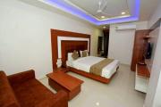 Top Anand