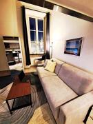 Massena square View 2 min to the beach & the old town