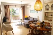 Cozy apartment walking distance to the Arenal beach
