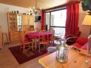 Charmant appart **, 6 pers, 2 balcons, prox pistes & village, parking gratuit - FR-1-342-147
