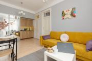 Sunny Studio Lwowska Street Metro by Renters