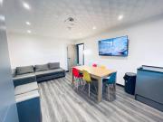 Burmer Central Bliss: Modern 3BR1BA, Full Kitchen