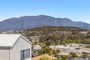 Mountain View Villa-close to shops-10min to CBD