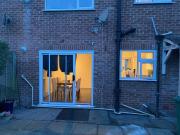 Romford - House - Sleeps 6 - Garden - Parking