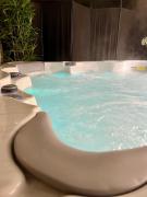 Villa Platon - Jaccuzi - JardinTerrassePétanque