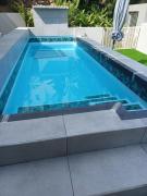 Close to the sea - Sea Facing Upstairs En-Suite Bedroom In Main House