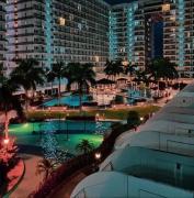 SHELL RESIDENCE C22 Shortwalk MOA Balcony poolview