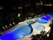 Departamento con vista a la piscina