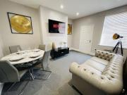 Serenity By The Sea, Stylish Two Bedroom Apartment Near The Beach, South Shields