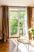 Top Detmold