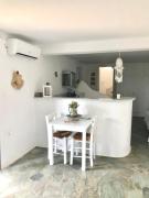 Top Aspro Chorio Paros