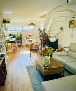 3 Subway, 15 Center, AC, Parking, Calm, Balcony