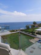 Top Paralimni