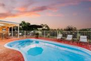 Macquarie Manor - Experience Grand Country Living