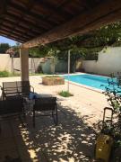 Charmante Maison provençale avec piscine dans Avignon