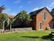 Cotswolds Country Cottage - Boutique & Romantic