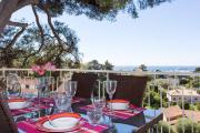 Appartement chic à Cannes, avec terrasse et cheminée, 83 m²