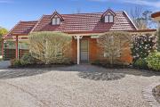 Cedar Cottage - Unit 3 Tudor Village