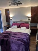 Basement Flat, Regency Square