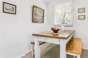 Top Leura