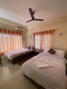 Hotel Bhupu Sainik Sauraha - Your home for safari adventure in Chitwan