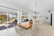 WHITE BEACH HOUSE High on Belmore, PETS welcome