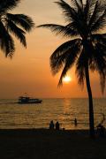 Kosmos Apart Hotel Phu Quoc - Night market & Walkin to beach