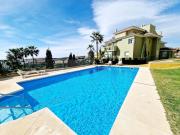 Royal Golf View: 2BR, Pools & AC