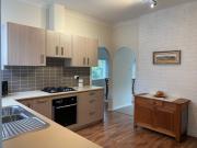 Cheerful Mountain Cottage, Lynette