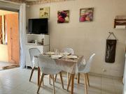 Studio Cabine 3 Couchages à Mandelieu, Terrasse, Piscine, Parking Privé - FR-1-609-96