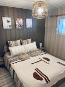 2P au coeur des montagnes avec piscine chauffée