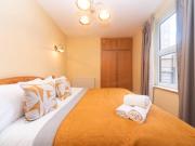 Garden Flat With a Heath Views & London Skyline - Pass the Keys