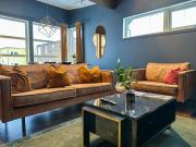 For Groups & Families - FREE Parking & Near Attractions