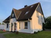 Holiday home dike grass