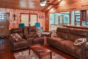 Cozy lakefront cabin with boat house and ramp on T