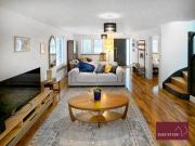 Shepperton - Driveway Patio Pets Welcome