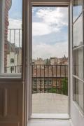 Grand Luxury on The Budapest Broadway w Jacuzzi Grand Luxury on The Budapest Broadway w Jacuzzi
